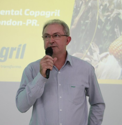 || Elói Darci Podkowa, diretor-presidente da Cooperativa Agroindustrial Copagril, fazendo a abertura do Seminário Soja e milho 2023, em maio de 2023.
Imagem: Acervo Comunicaçao Copagril - FOTO 17 - 