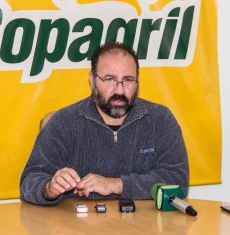|| Técnico de futsal PC de Oliveira que deixou a equipe Copagril Futsal, em 25 de maio de 2014. 
Imagem: Acervo Portal Guaira - FOTO 11 –
