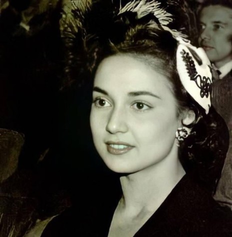 || Atriz Eva Vilma no início da carreira em 1950.
Imagem: Acervo Grupo Revistas Brasileiras/Facebook - FOTO 21  -