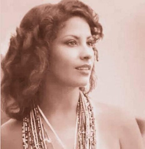 || Cantora Clara Nunes, falecida em abril de 1983.
Imagem: Acervo Revistas Brasileiras Antigas - Memória/Facebook - FOTO 10  - 
