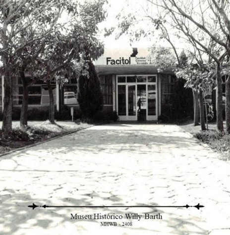 || Vista parcial do prédio da Facitol, em 1988.
Im
agem: Acervo Museu Histórico Willy Barth (Toledo - PR).  - FOTO 16 -
