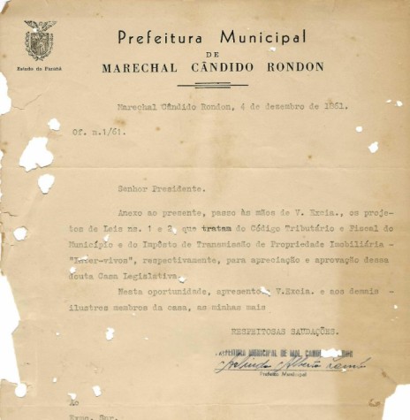 Cópia do ofício n 01/61, primeiro expediente expedido pela Administração Municipal de Marechal Cândido Rondon (PR), em dezembro de 1961.
Imagem: Acervo Câmara Municipal de Marechal Cândido Rondon - FOTO 6 - 