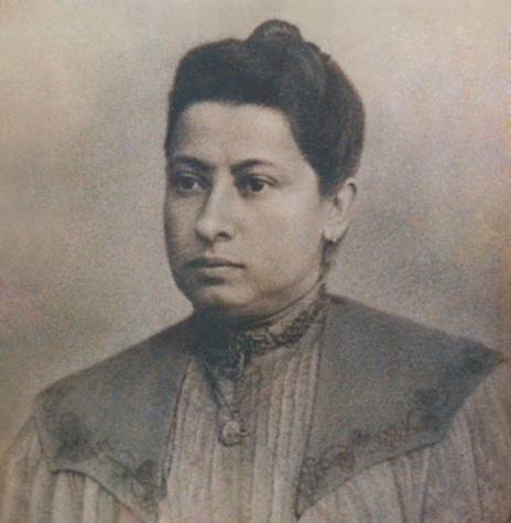 || Júlia Wanderley Petrich, renomadora educadora paranaense, falecida em abril de 1918.
Imagem: Acervo Cassiana Lacerda (Curitiba) - FOTO 3 -