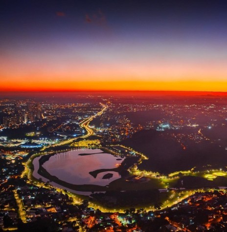 || Pôr-do-sol em Curitiba no dia 24 de maio de 2023, com destaque para o Lago do Barigui.
