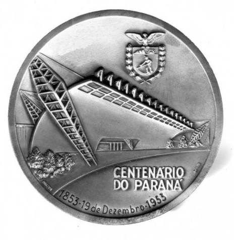 || Medalha comemorativa do centenário de emancipação do Paraná, em dezembro de 1953.
Imagem: Acervo Café com a Beth.blog - FOTO  16 