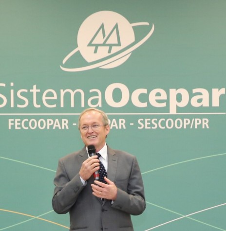 || Engenheiro agrônomo José Roberto Ricken reconduzido à presidência da Ocepar para a quadriênio 2019/2023, em abril de 2019. 
Imagem: Acervo Sistema Ocepar - FOTO 22 - 
