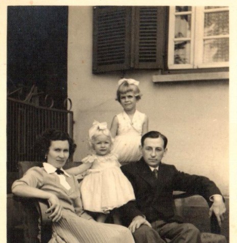 || Casal Arlindo Alberto e Norma (Pöttker) Lamb, com as filhas Mirna e Ledi, que chegou a então Vila de General Rondon, em 26 de maio de 1955. Imagem: Acervo da Família - FOTO 6 - 