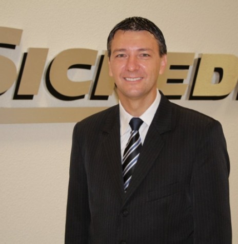 || Gilson Metz que assumiu a diretoria de negócios da Sicredi Aliança PR/SP, em 18 de maio de 2015. 
Imagem: Acervo AquiAgora.net - FOTO 7 - 