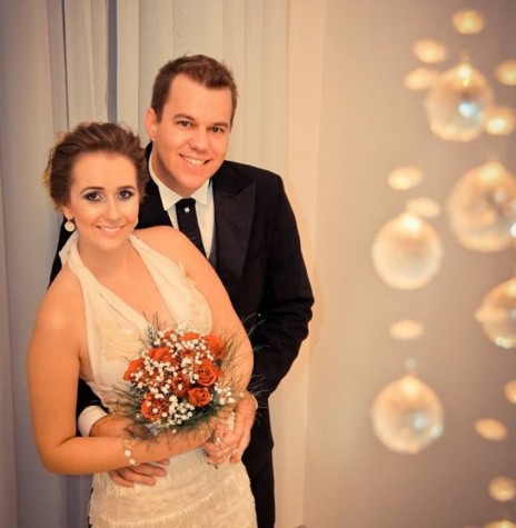 || Jovens Kelli Cristina Scherer e Leomar André Thiel que se casaram em março de 2013. 
Imagem: Acervo do casal - FOTO 5 -