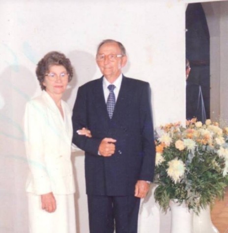 || A pioneira Norma Pöttcher com o esposo Arlindo Alberto Lamb, no dia das Bodas de Ouro. Imagem: Acervo particular da Família AA Lamb - FOTO 9 -