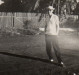 Alfredo Bausewein numa rua na antiga vila de General Rondon. 
Na foto, uma amostra das antigas cercas de ripas, tão comuns para  separação de jardins e hortas.