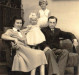 Casal Norma (nascida) Pöttker) e Arlindo Alberto Lamb com as filhas Ledi e Mirta.