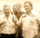 Na foto, da esquerda à direita: 1º - comerciante Alli Alberto Weimann, 2º - os dois ao fundo não identificados, 3º - cartorário Levi Martins Gomes, 4º - vereador Ariovaldo Luiz Bier e 5º - comerciante Helmuth Koch.