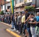 Momento da entoação do Hino Nacional.