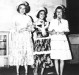 Festeiras de comemoração junina, em  1964. à direita, Ani Lamb