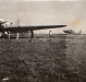 Alfredo Bausewein tomando avião no aeroporto de Toledo com destino a cidade de Erechim, no Rio Grande do Sul, no final da década de 1950.
