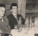 Os pioneiros Fredi ... e Alfredo Bausewein (d), em baile de Rainha e Princesas, na cidade de Palotina. 