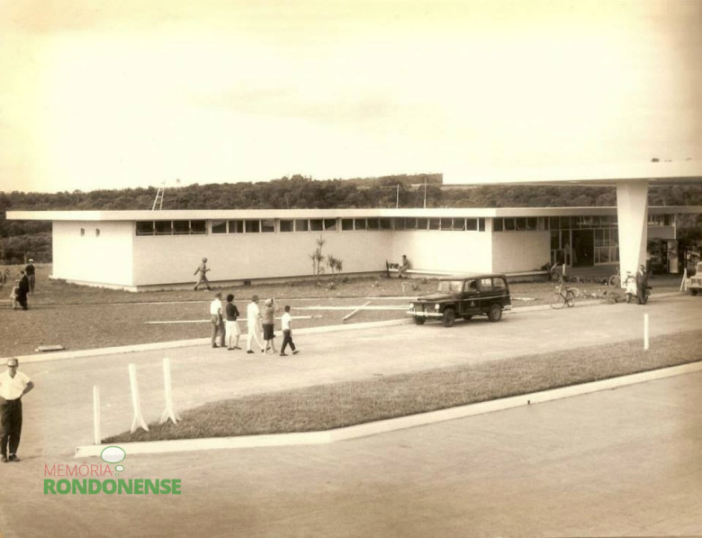 Aduana brasileira na Ponte da Amizade. 
Imagem: Acervo Projeto Memória Rondonense.