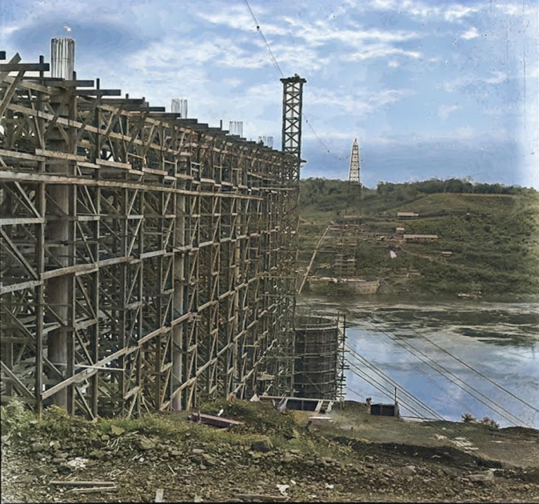 Imagem: Acervo Wagner Dias - Foz do Iguaçu. 
Foto colorido artificialmente.
