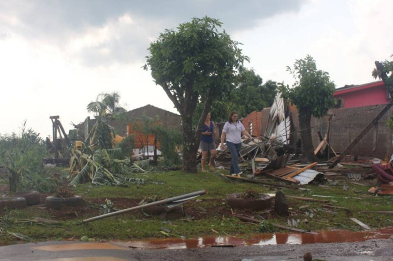 Residências atingidas no Parque Industrial III. 
Autor da imagem: Não identificado. 