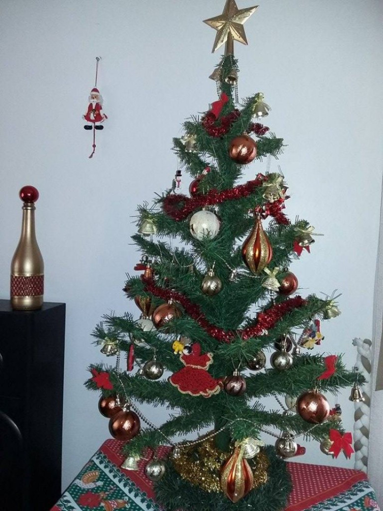Árvore de Natal da professora universitária Eloise Schmidt - Unioeste - campus de Marechal Cândido Rondon. 
Imagem: Acervo Eloise Schmitt