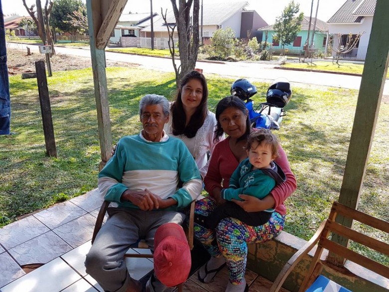 Eustáquio Prates Santander com filha Madalena e neta e bisneta
