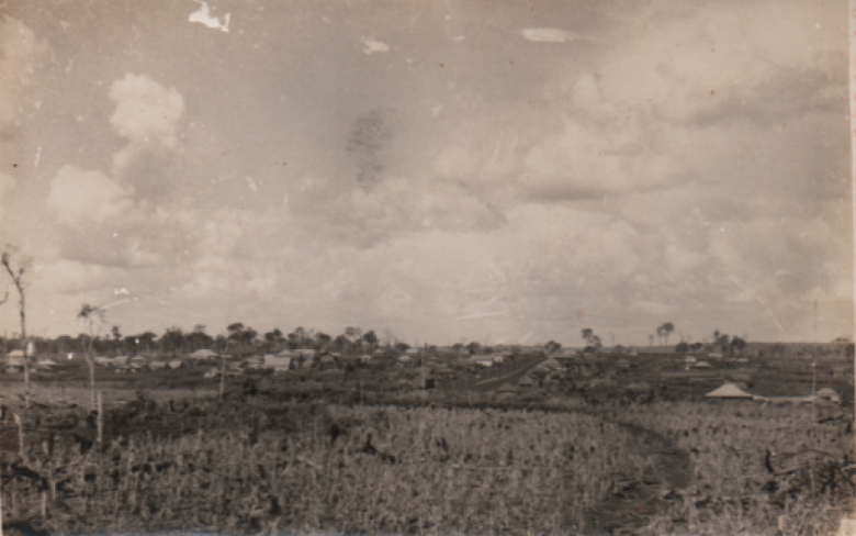 Outra vista da então vila General Rondon, a partir do ponto que hoje começa o Bairro Vila Gaúcha, no Anel Viário,   na década de 1950. 
Imagem: Acervo Úrsula e João Zimmermann.