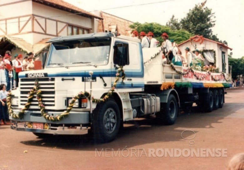 || Desfile alegórico da Cooperativa de Eletrificação Rural e Desenvolvimento de Marechal Cândido Rondon (CERCAR).