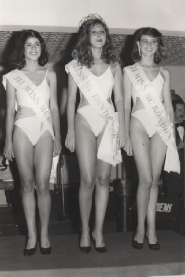 Soberanas do Miss Marechal Cândido Rondon 1986: III Miss - Sandrinéia Guimarães Silva (e), Sandra Goettems - Miss; e Tânia Cristina Rockembach - II Miss e Miss Simpatia.
