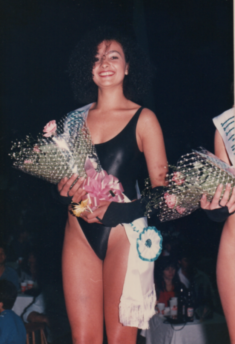Denise Ribeiro de Souza - escolhida Miss Simpatia 1989. 
