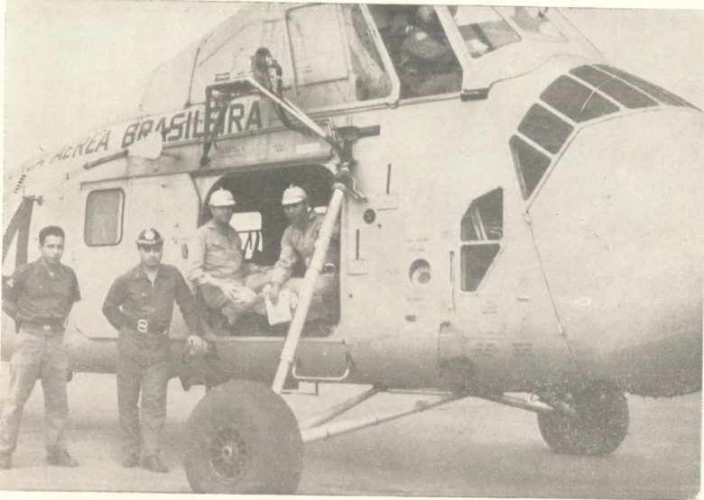 Força Aérea Brasileira ajudou no combate às chamas em 1963 — Foto: Corpo de Bombeiros/Arquivo - legenda G1.globo.com