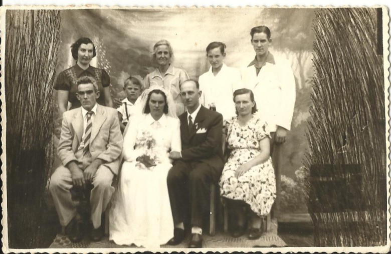 Casamento de Hertha Hassemer e Hartwig Schade que aconteceu na vila de General Rondon, em 