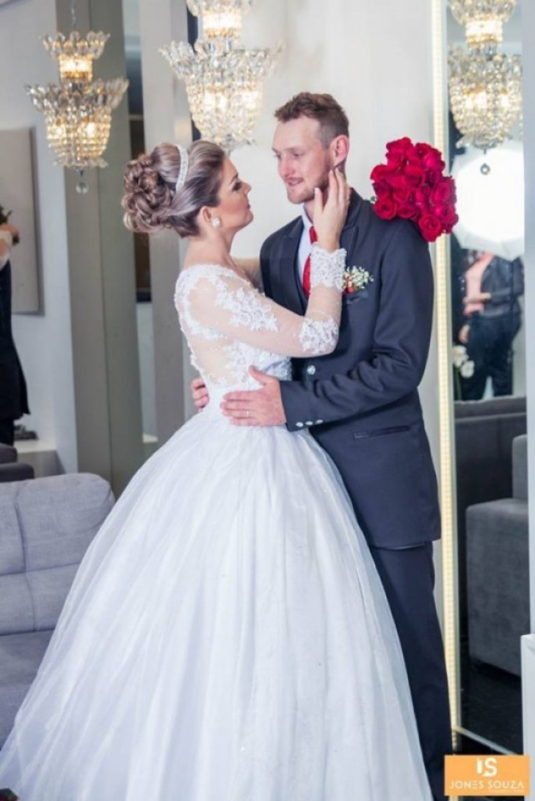 Carlini Kemper e Fernando Alflen que casaram 18 de agosto de 2017. 
Imagem: Acervo do casal. 