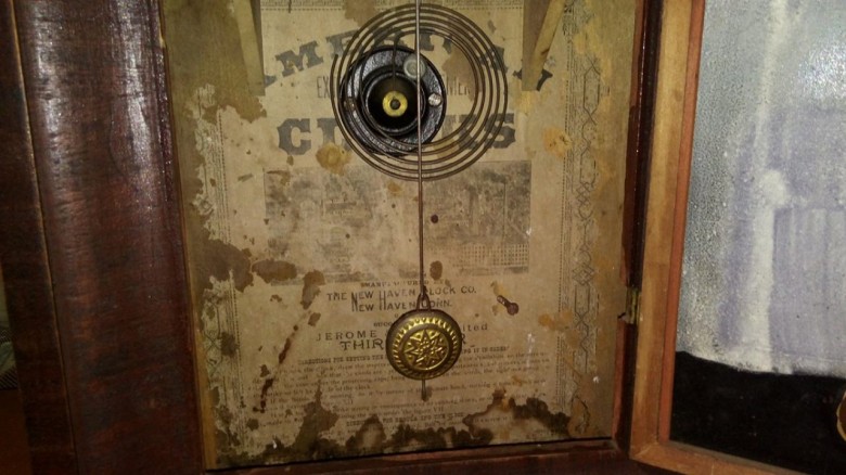 Detalhe do pêndulo do relógio centenário. 
Imagem: Gilson Scherer