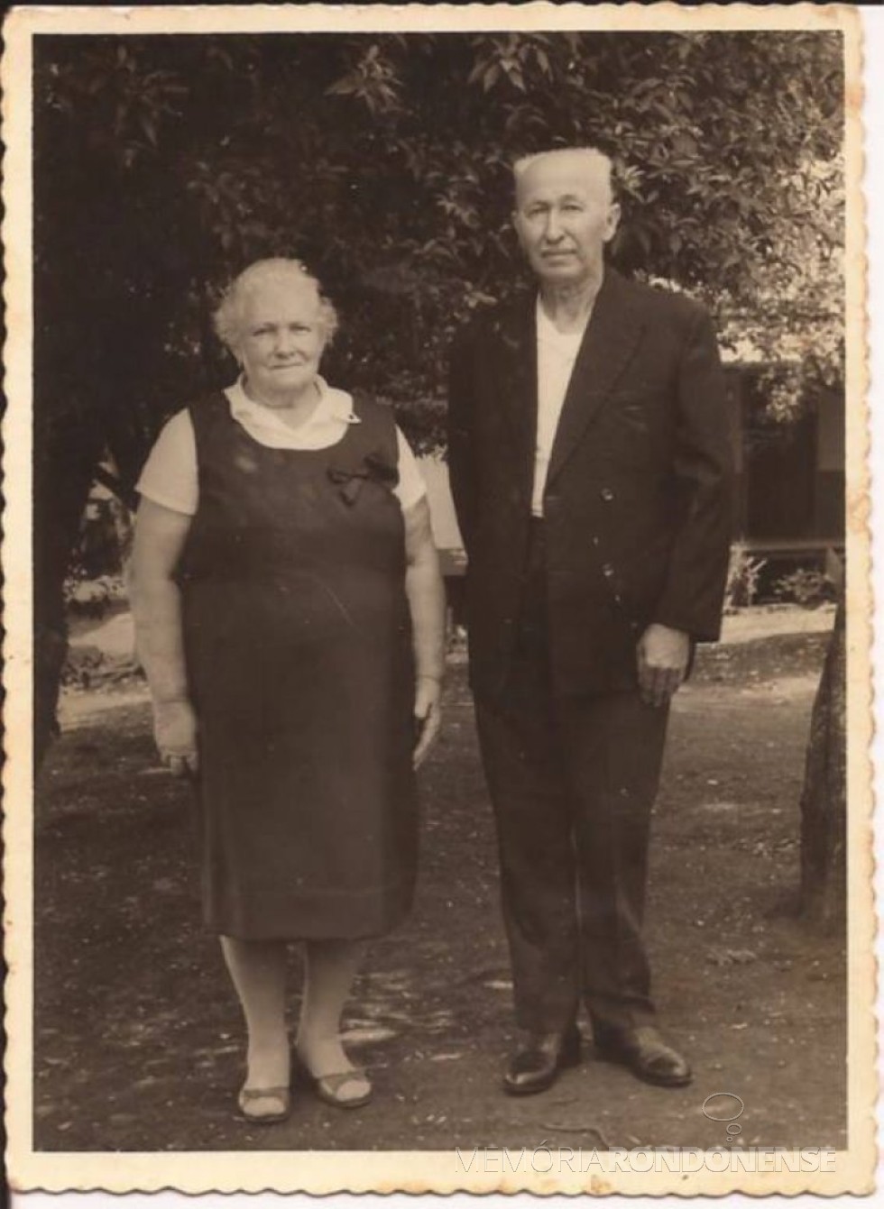 || Casal de pioneiros Leopoldo Schöne e Lidia Brauwers que chegou a então Vila de General Rondon em maio de 1951. 
Imagem: Acervo Lauro Schöne