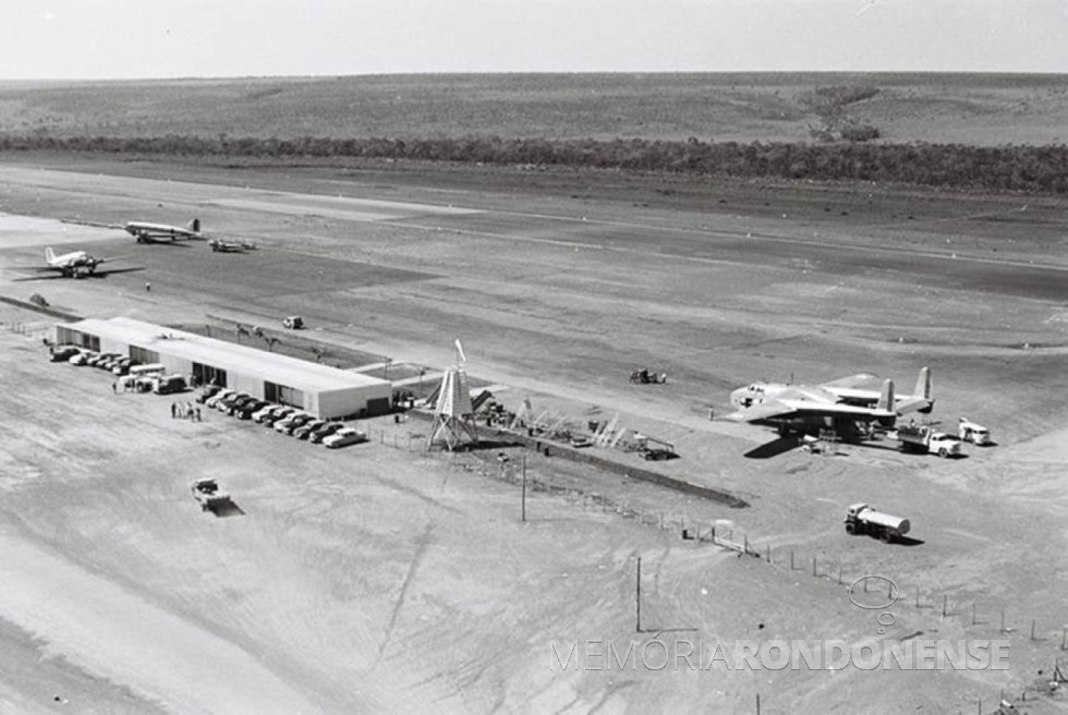 || Inauguração do Aeroporto Internacional de Brasília, em maio de 1957.
Imagem: Acervo 