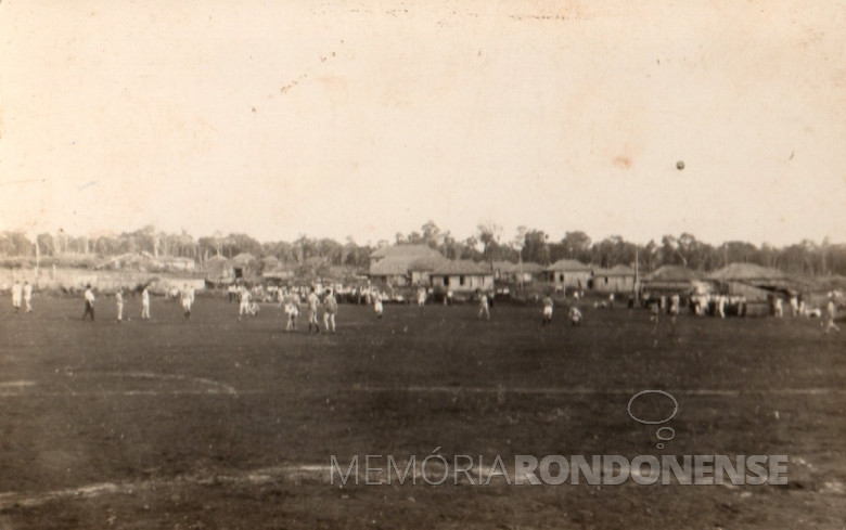 Oeste Paraná FC jogando em Novo Sarandi contra o Ouro Verde, em 1957.