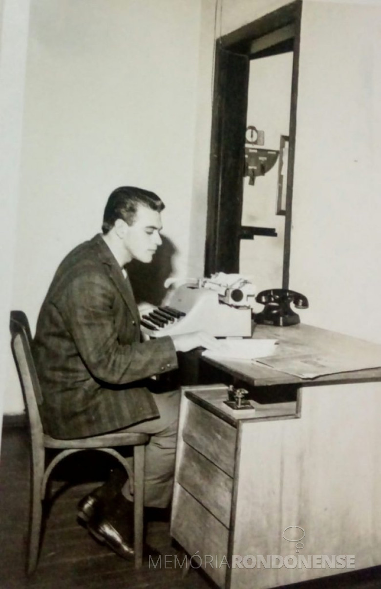 Redator de noticiário na Rádio Difusora Rondon AM.