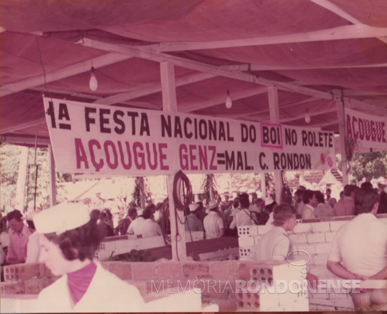 17ª página - Estande de assado de boi no rolete da empresa rondonense Açougue Genz.