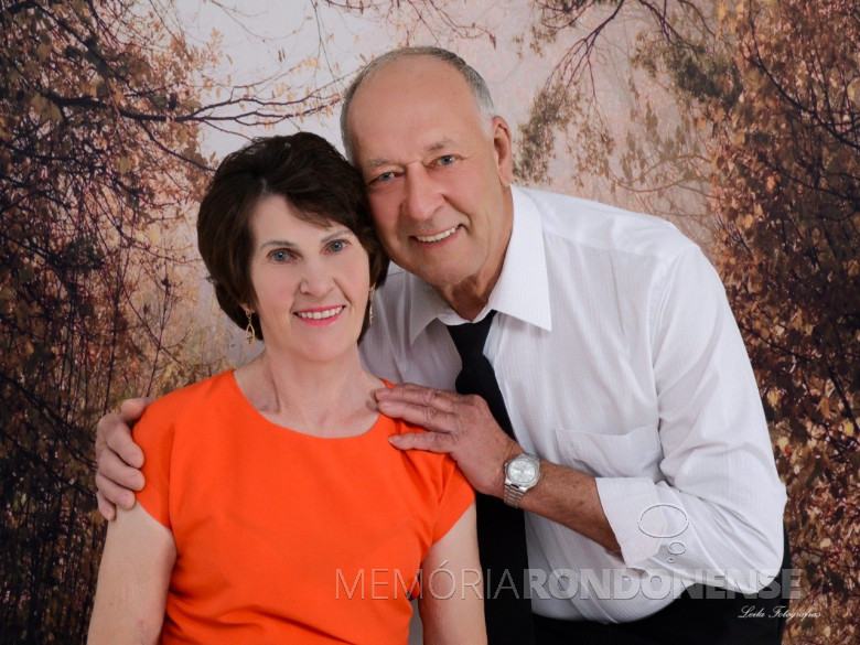 Lia Sybilla e Alfredo Neumann do Clube Paz e Amor da Sede Municipal.