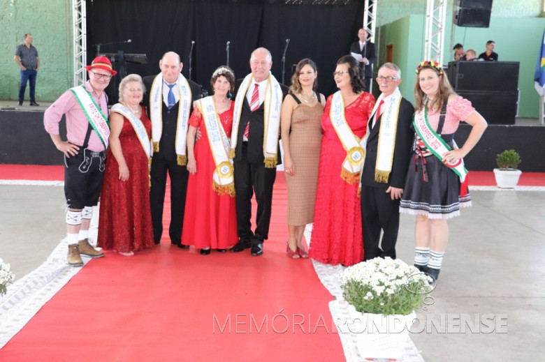 Lia Sybilla e Alfredo Neumann, Miss e Mister 3ª Idade 2022 de Marechal Cândido Rondon; em 2º lugar o casal Lúcia e José Pedro Schmitt (d); e em 3º lugar , o casal Roseli e Ilói Appel (e).