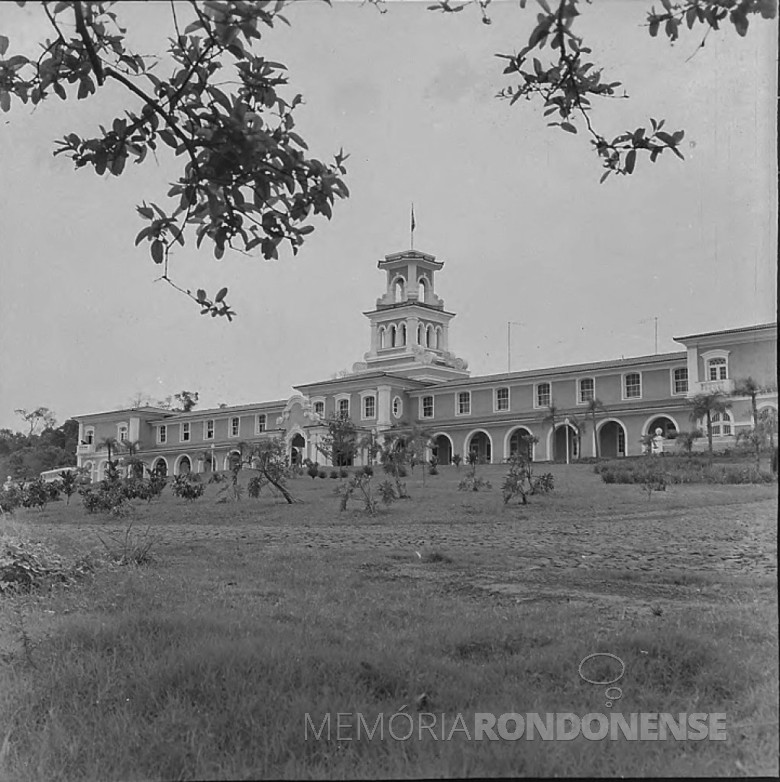 || Hotel das Cataratas fotografado em outubro de 1958, por ocasião da ianguração pelos presidentes do Brasil, Juscelino Kubitscheck; e do Paraguai, general Alfredo Stroessner, em 05 de outubro de 1958. 
Imagem: Acervo Arquivo Nacional
Código de Referência: BR RJANRIO EH.0.FOT, PRP.5327