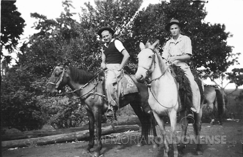 Arno  Sippert e amigo à cavalo, em 1951.