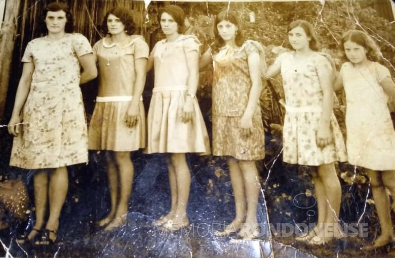 Filhas do casal pioneiro Gracia e Antonio Bendo. 
Da esquerda à direita: Maria, Vanilda, Adelaide, Ana, Adelir e Terezinha.