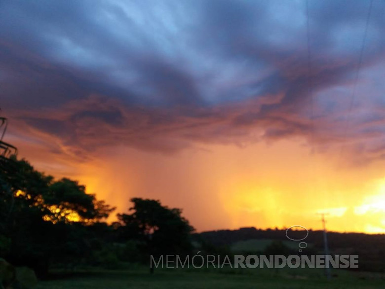 Imagem: Lélia Hoffmann - Foto feita a partir da Linha Guarani.