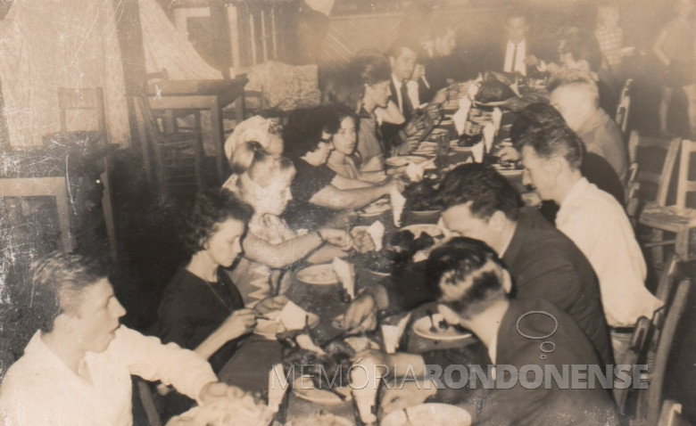 Outra vista da comemoração do aniversário de fundação do Oeste Paraná Futebol Clube.