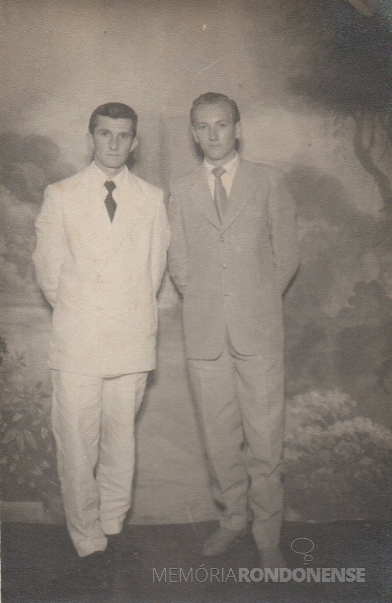 Alfredo Bausewein (e) e professor Welzel (irmão do prof. Erich Welzel), segundo diretor da Educação e Cultura, em Marechal Cândido Rondon.