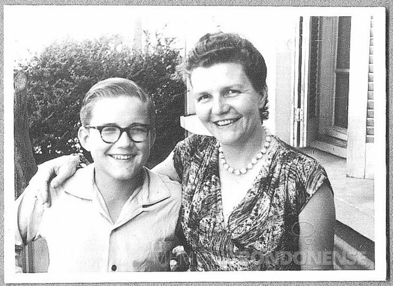 Férias em Porto Alegre - Dr. Hippi (Dietrich Rupprecht) e a mãe D. Ingrun, em  1958.