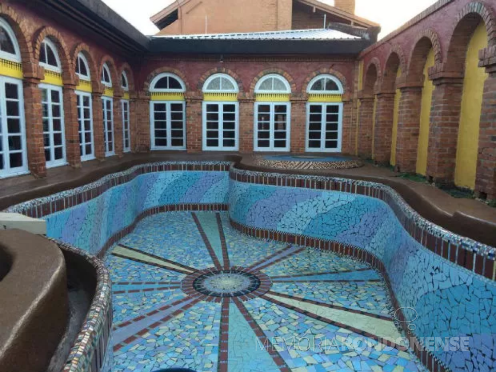 || Área da piscina da Casa Gasa projetada por Jürgen Henry Sauk.
Imagem: Acervo Projeto Memória Rondonense