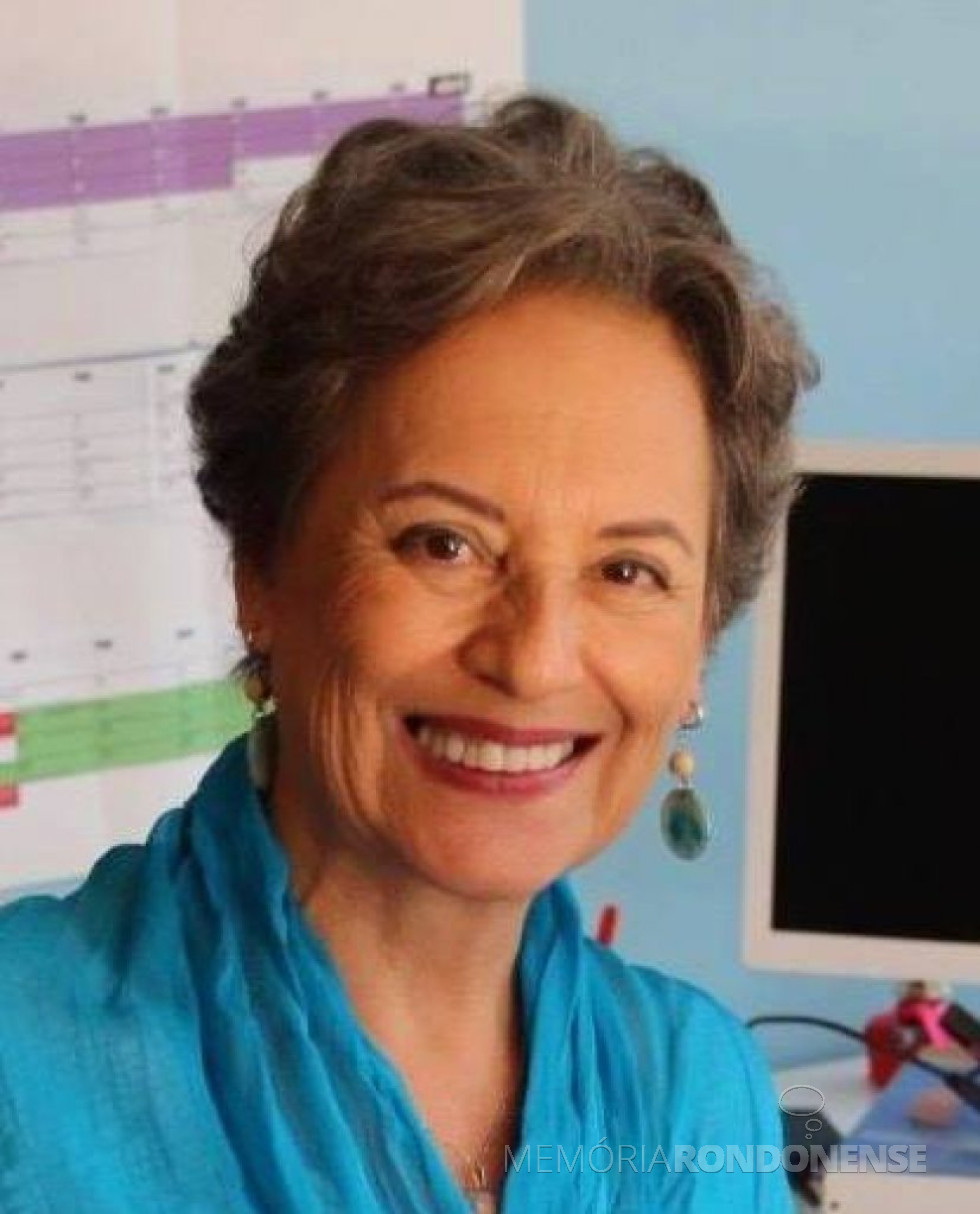 Escritora Gloria Kirinus